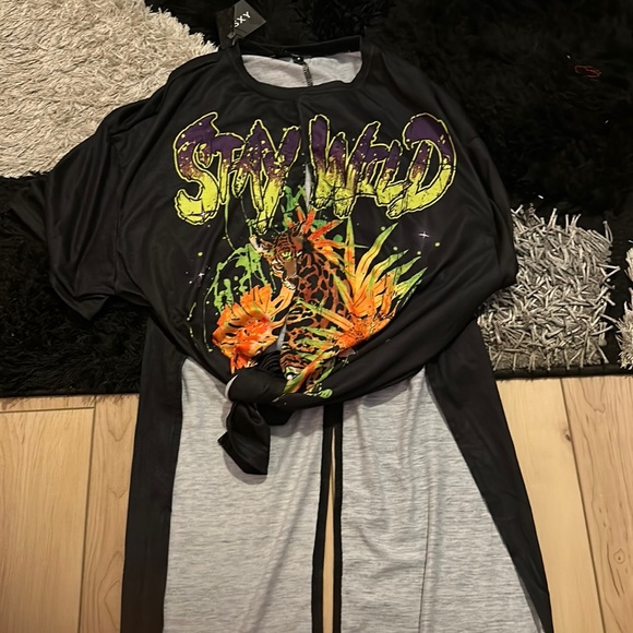 Brand new shirt from shein never worn! Size med - Picture 7 of 7